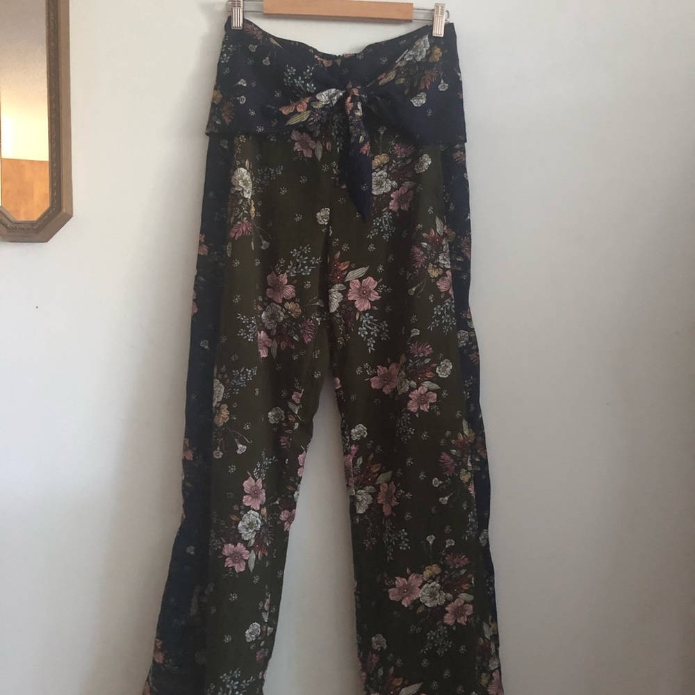 Floral Print Wide leg Pants